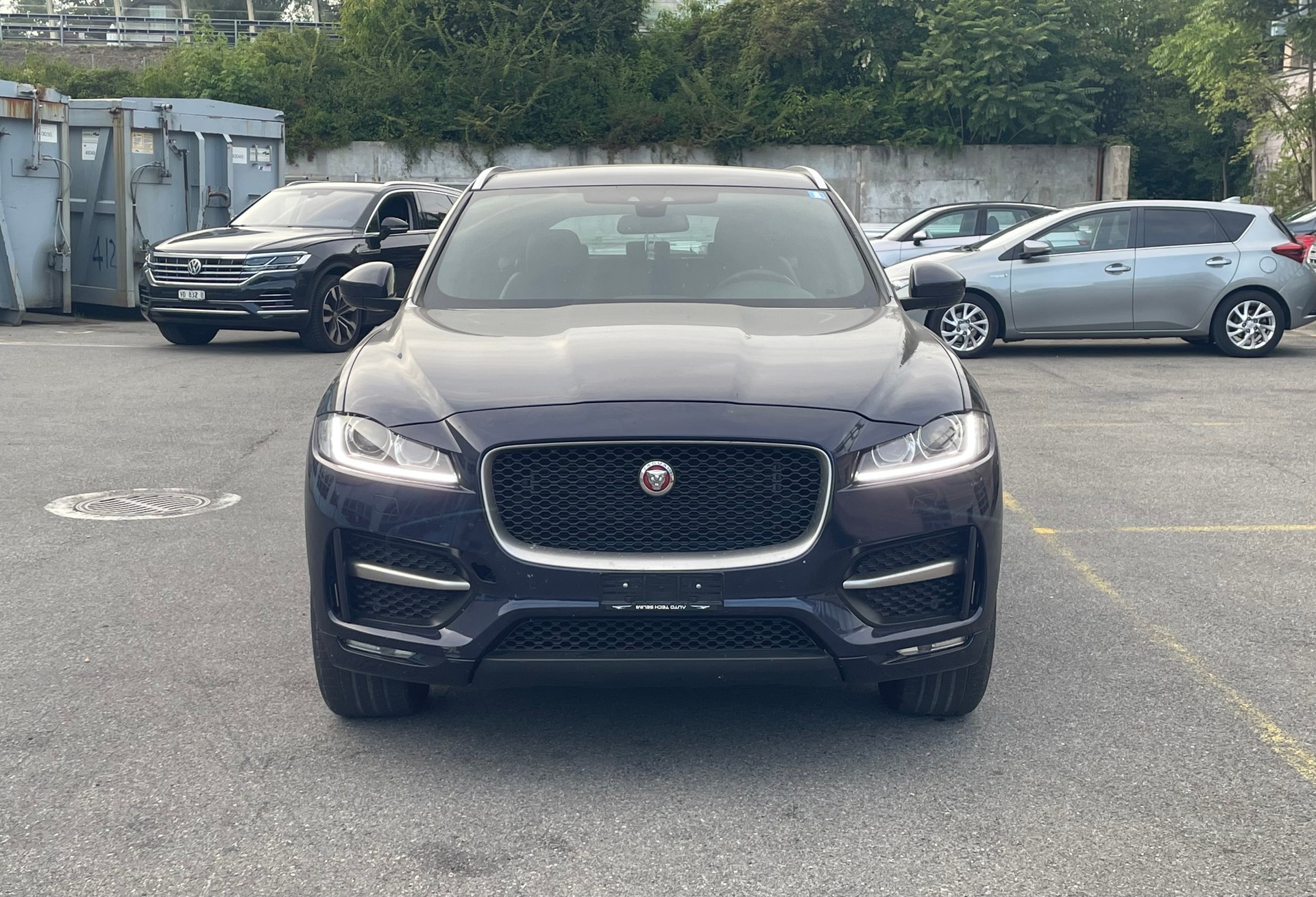 JAGUAR F-Pace 2.0d R-Sport AWD Automatik-showroom-element-1