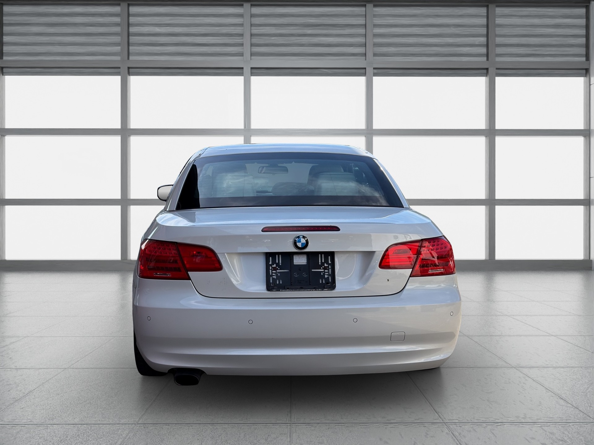 BMW 320i Cabriolet Steptronic-image-5