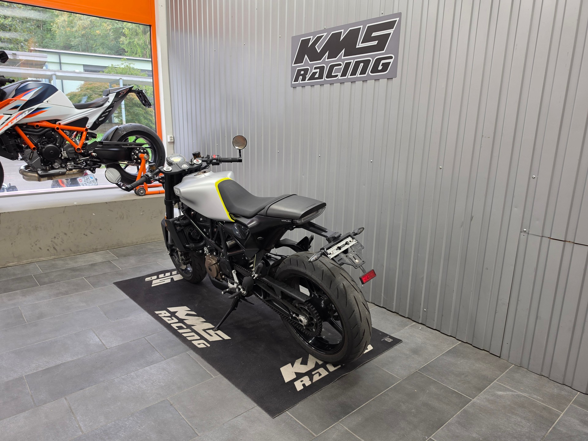 HUSQVARNA Vitpilen 701-image-3