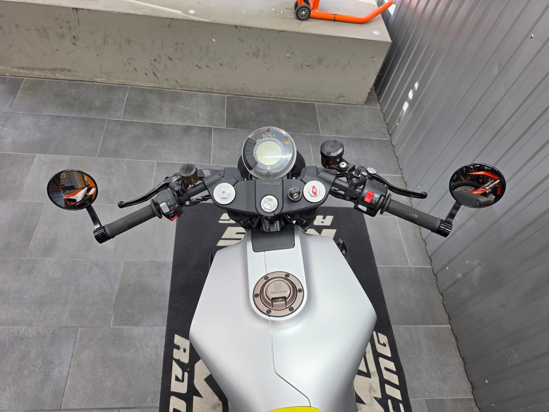 HUSQVARNA Vitpilen 701-image-6