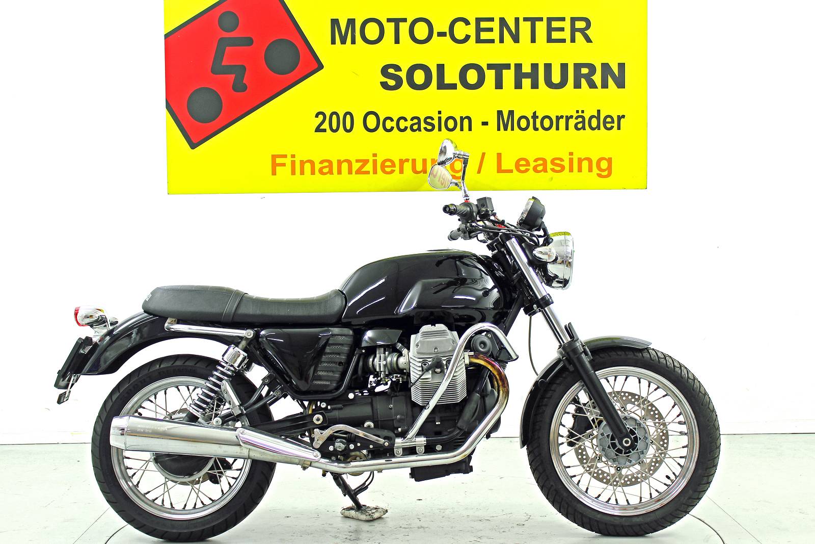 MOTO GUZZI V7 750 Classic-image-0