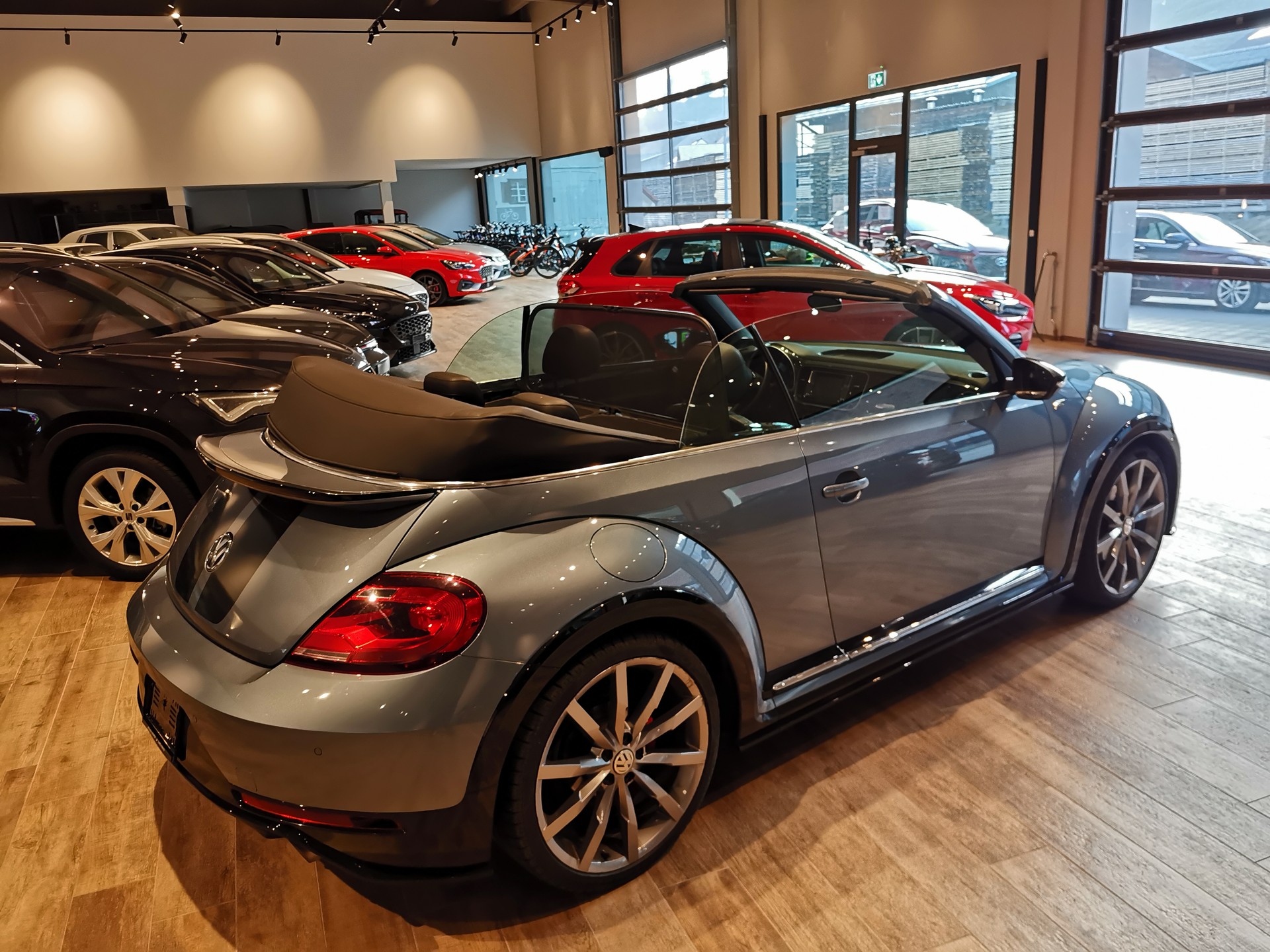 VW Beetle Cabriolet 2.0 TSI BMT R-Line đ„20 Zollđ„-image-28