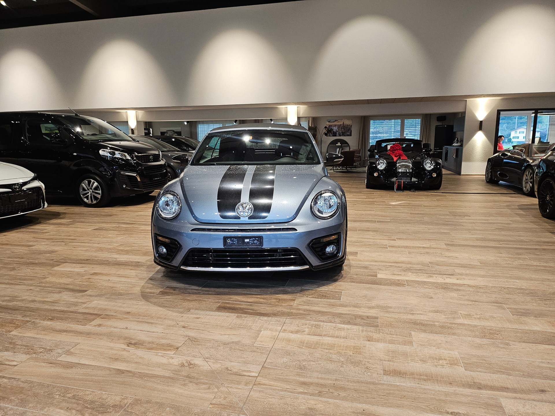 VW Beetle Cabriolet 2.0 TSI BMT R-Line 🔥20 Zoll🔥-showroom-element-2