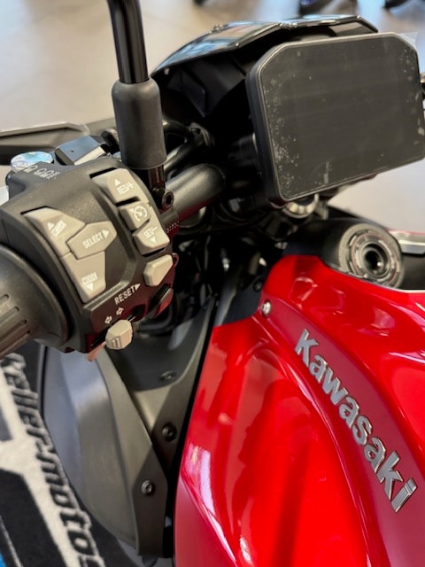 KAWASAKI Z 900 (35kW) MY 2027-image-13