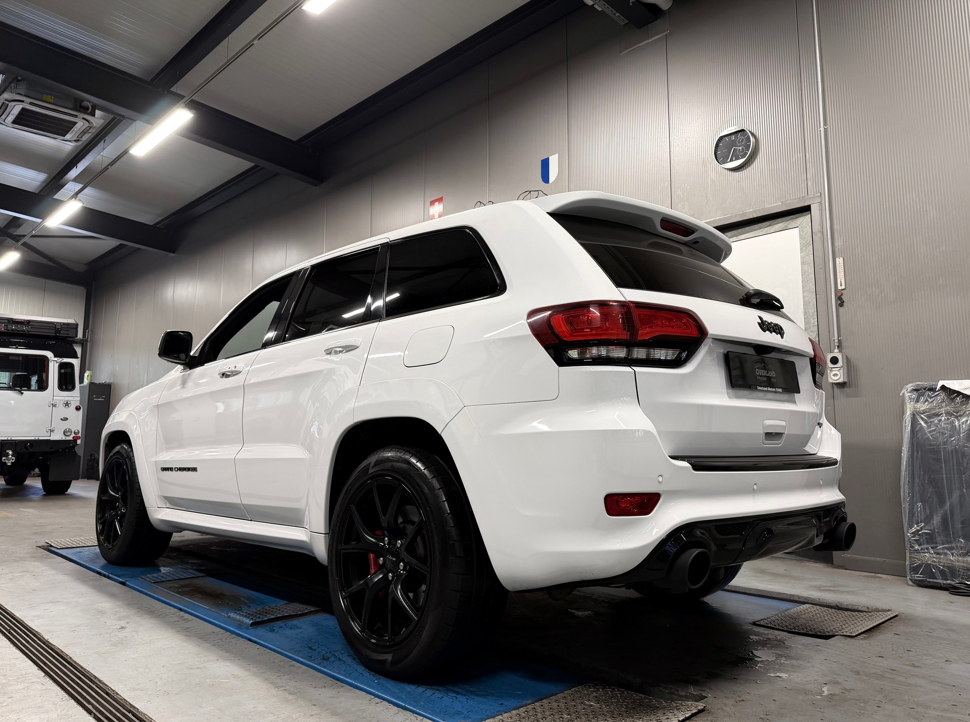 JEEP Grand Cherokee 6.4 V8 HEMI SRT8 Automatic-showroom-element-2