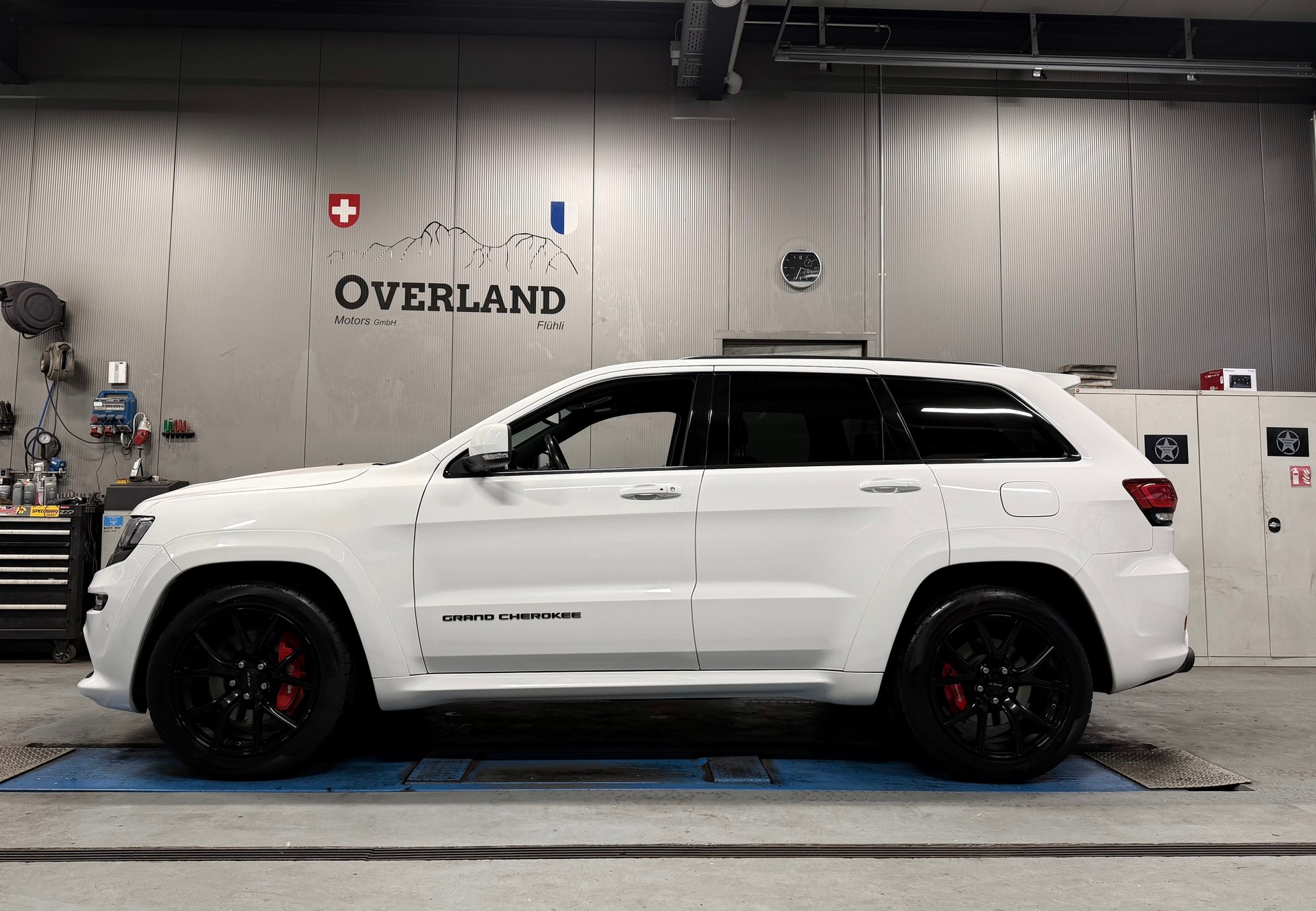 JEEP Grand Cherokee 6.4 V8 HEMI SRT8 Automatic-showroom-element-1