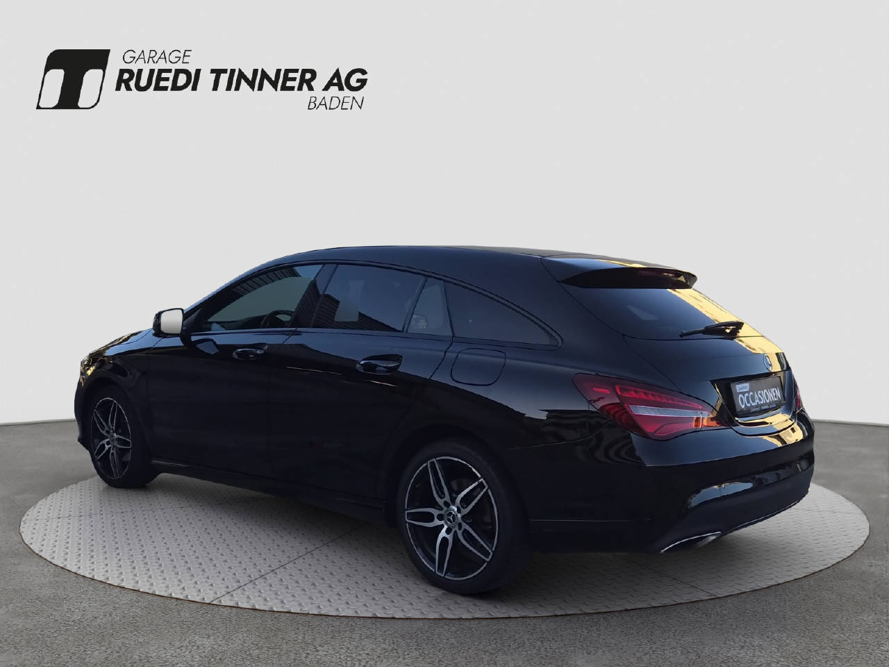 MERCEDES-BENZ CLA 200 Urban Shooting Brake-showroom-element-3