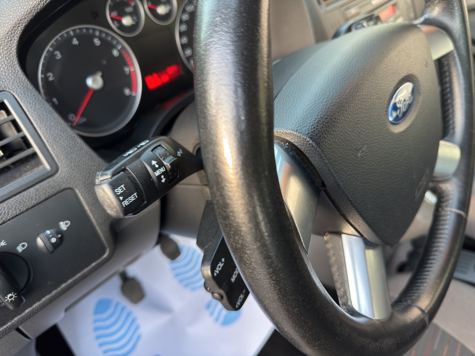 FORD C-Max 1.8 Flexifuel Carving-image-12