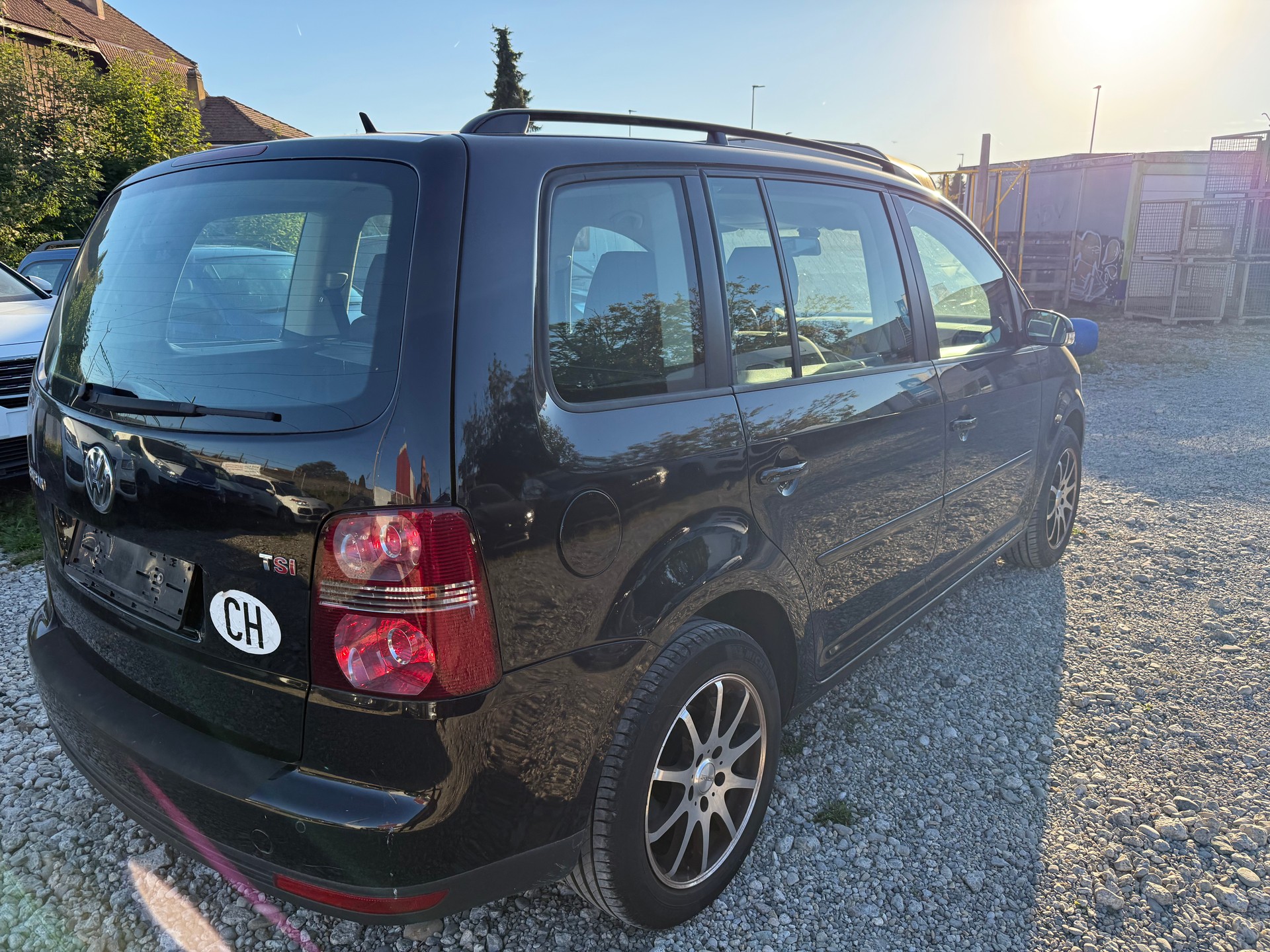 VW Touran 1.4 TSI Trendline-image-1