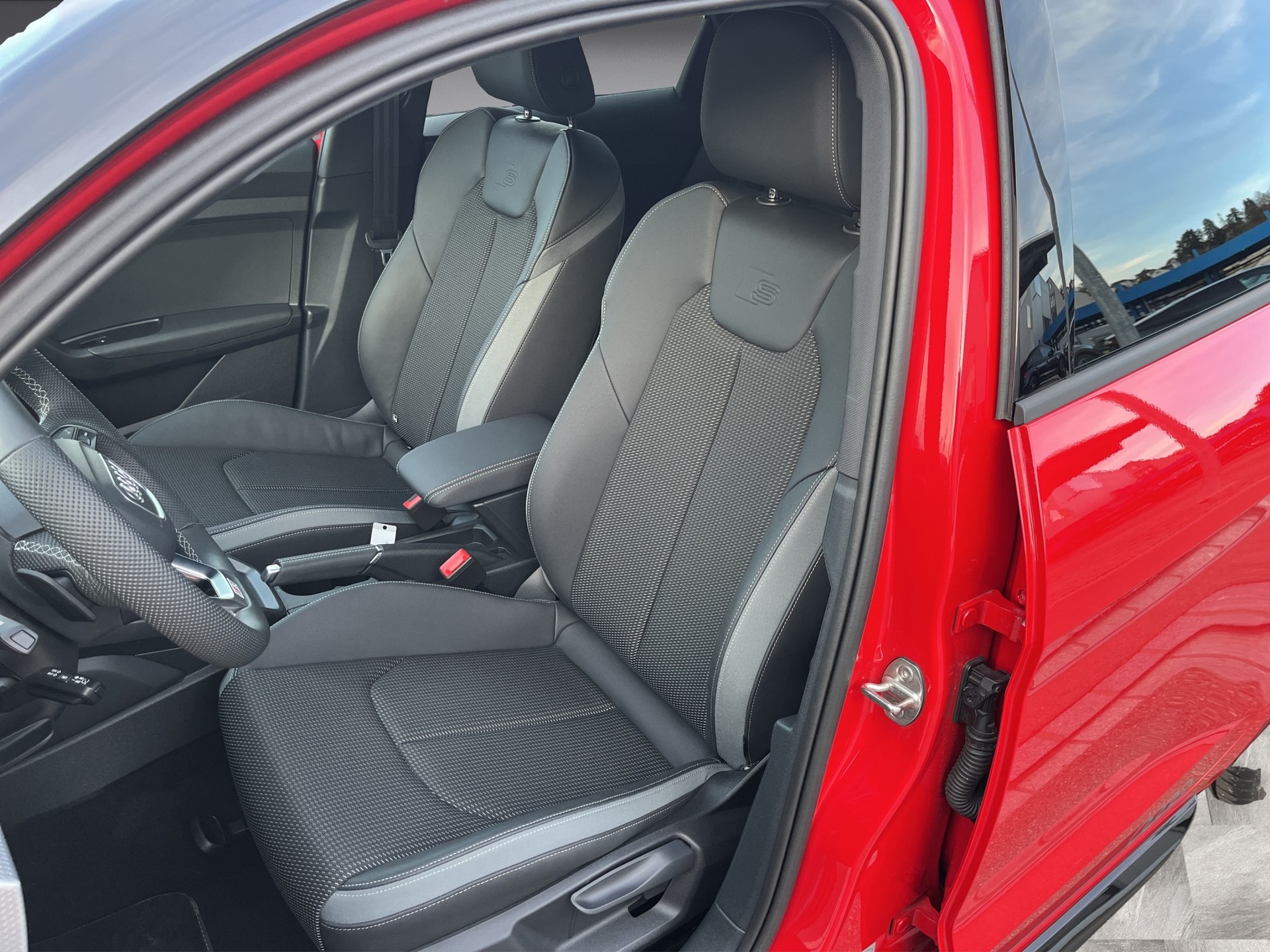 AUDI A1 Sportback 40 TFSI S Line S-tronic*Red/Black, Sportsitze, (5-Jahre Garantie)-image-10