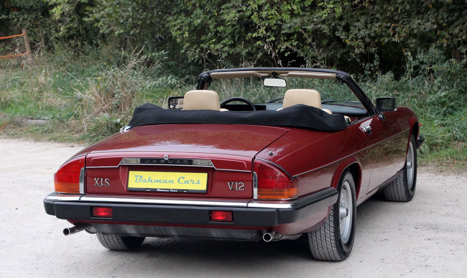 JAGUAR XJS 5.3 V12 Convertible-showroom-element-3
