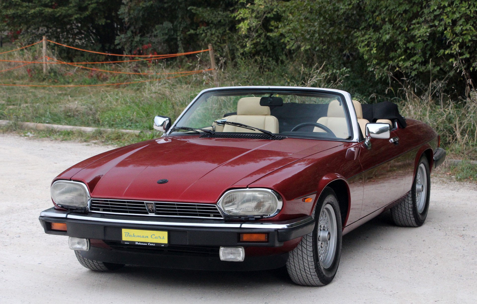 JAGUAR XJS 5.3 V12 Convertible-showroom-element-2