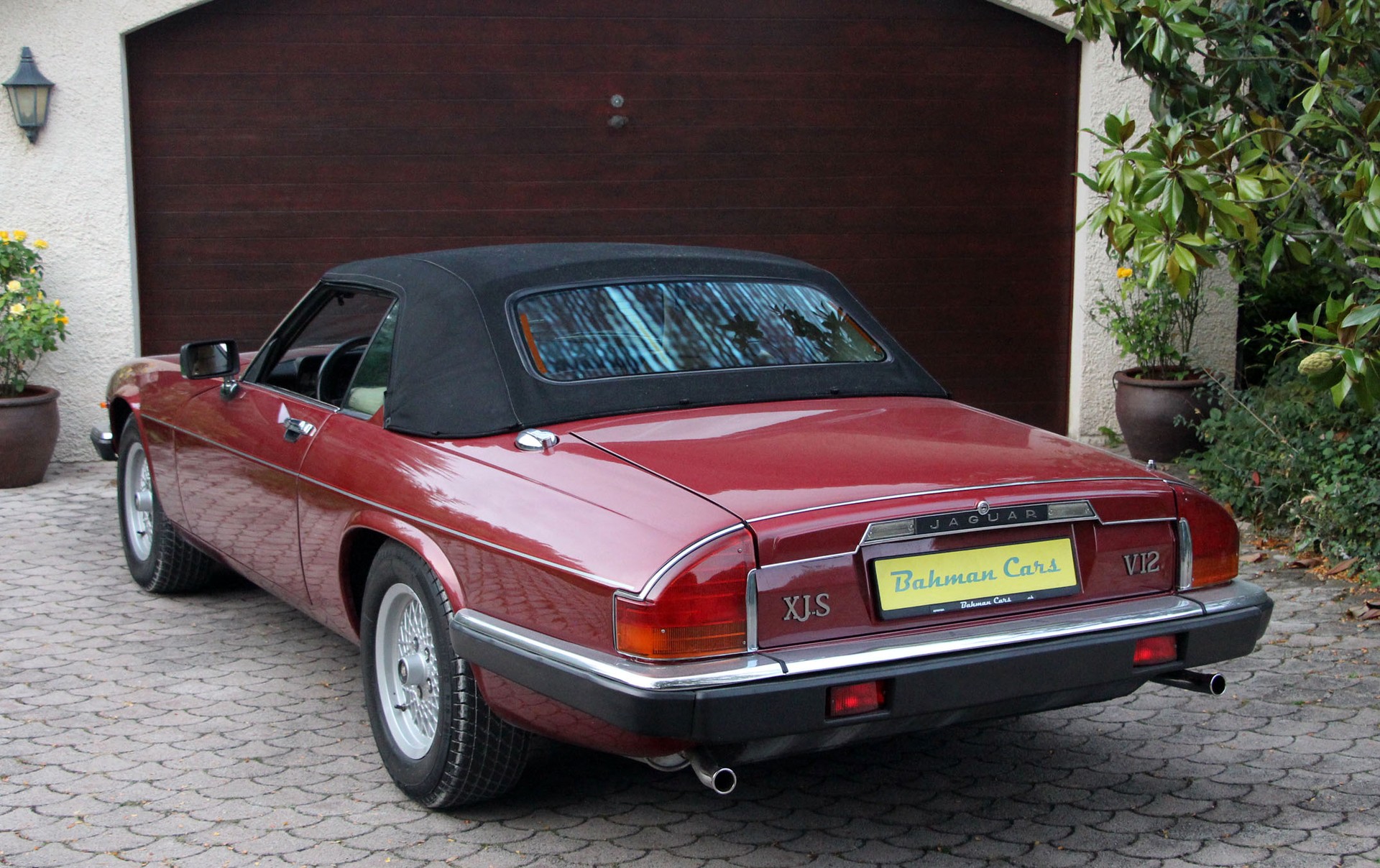 JAGUAR XJS 5.3 V12 Convertible-image-24