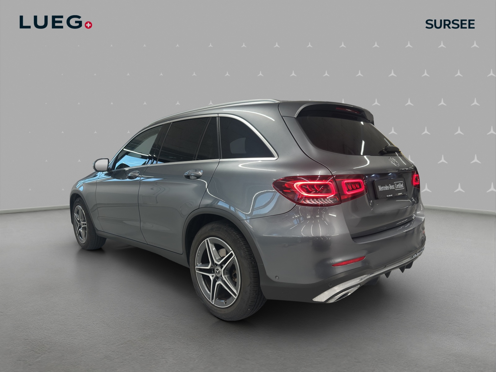 MERCEDES-BENZ GLC 300 AMG Line 4Matic 9G-Tronic-image-2
