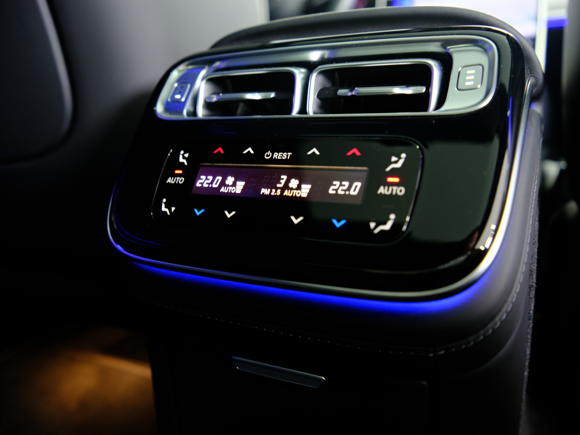 MERCEDES-BENZ S 580 L 4Matic AMG Line 9G-Tronic *Sonderlackierung* *Burmester 4D*-image-32