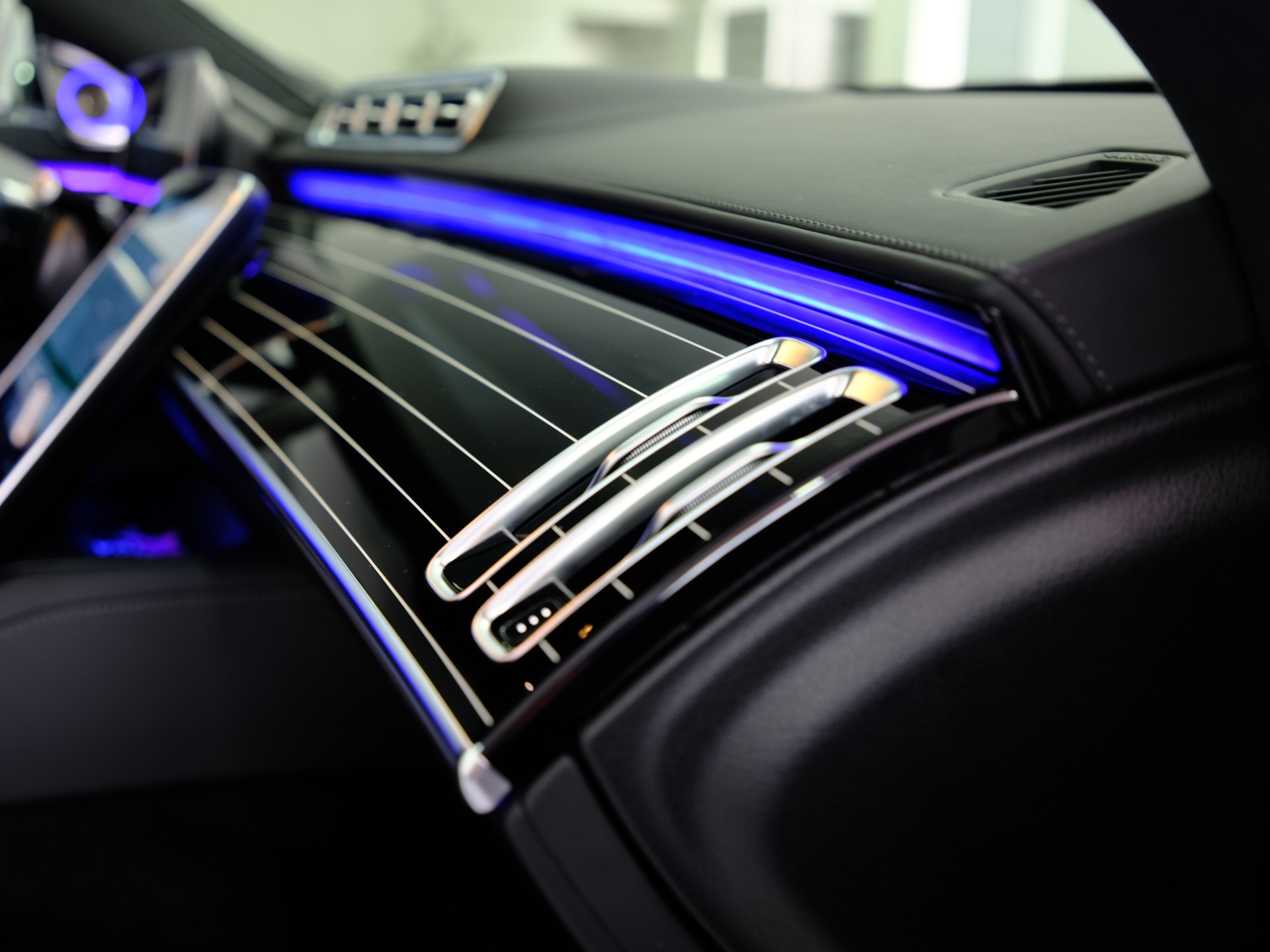MERCEDES-BENZ S 580 L 4Matic AMG Line 9G-Tronic *Sonderlackierung* *Burmester 4D*-image-37