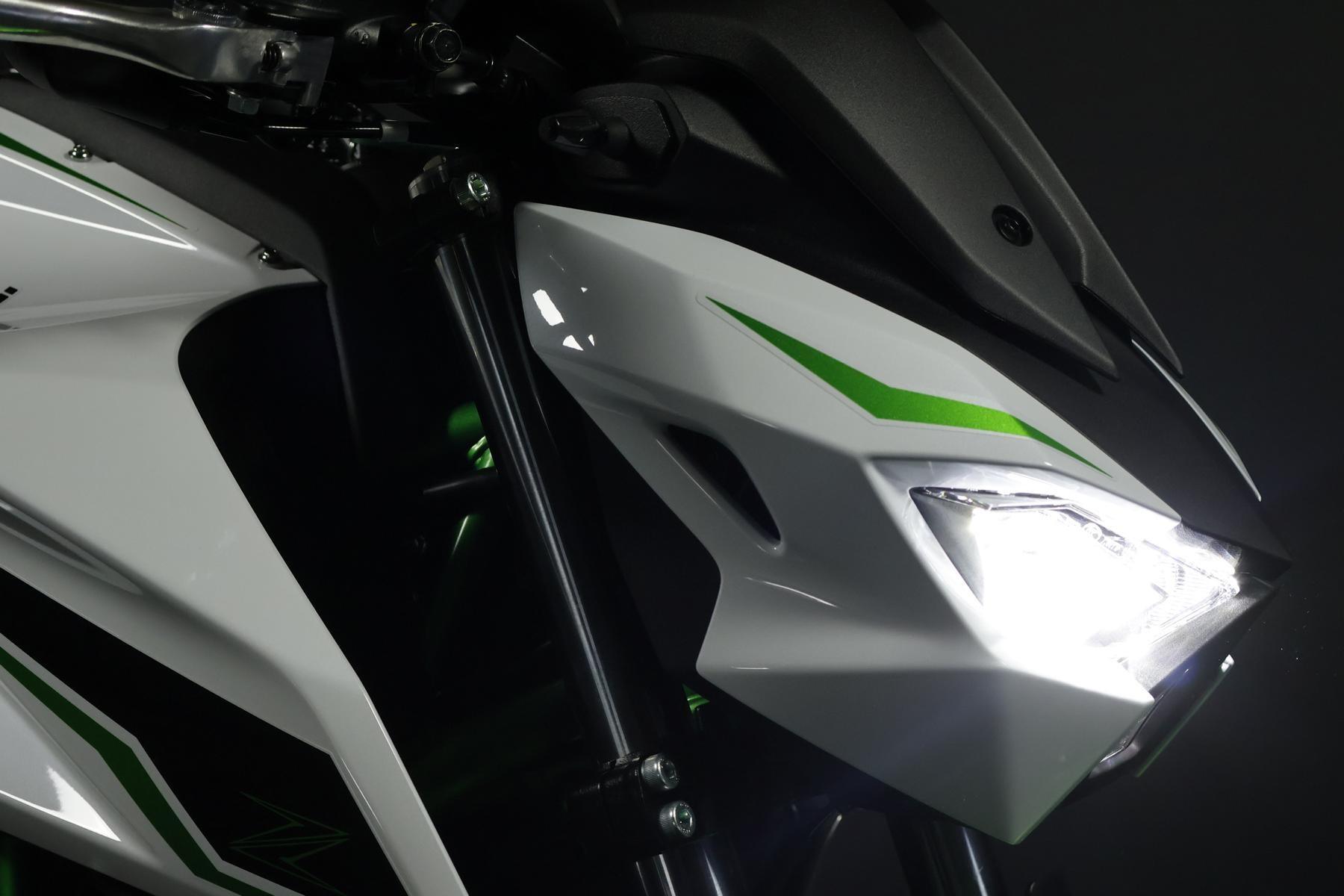 KAWASAKI Z 650 S (50/35 KW) Level 2-image-3