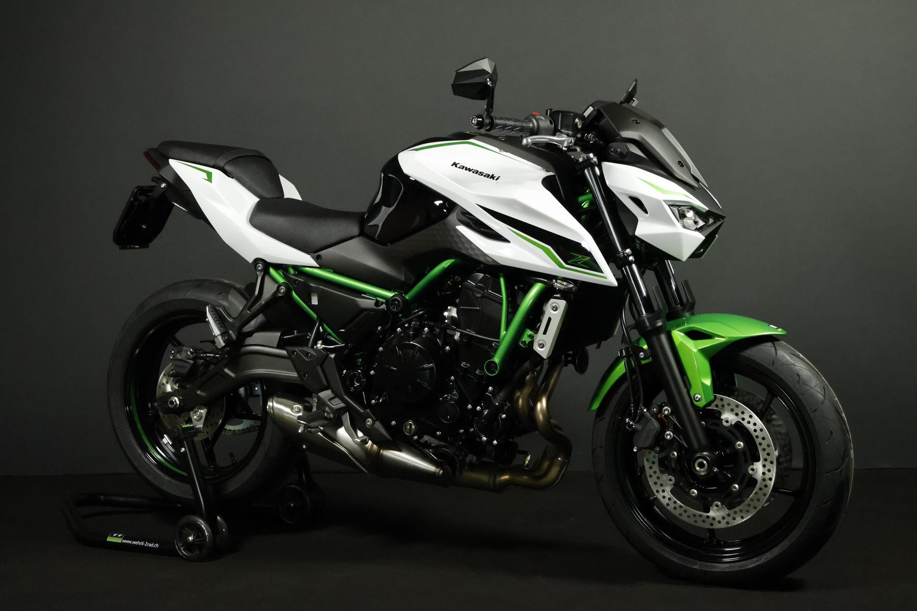 KAWASAKI Z 650 S (50/35 KW) Level 2-image-2