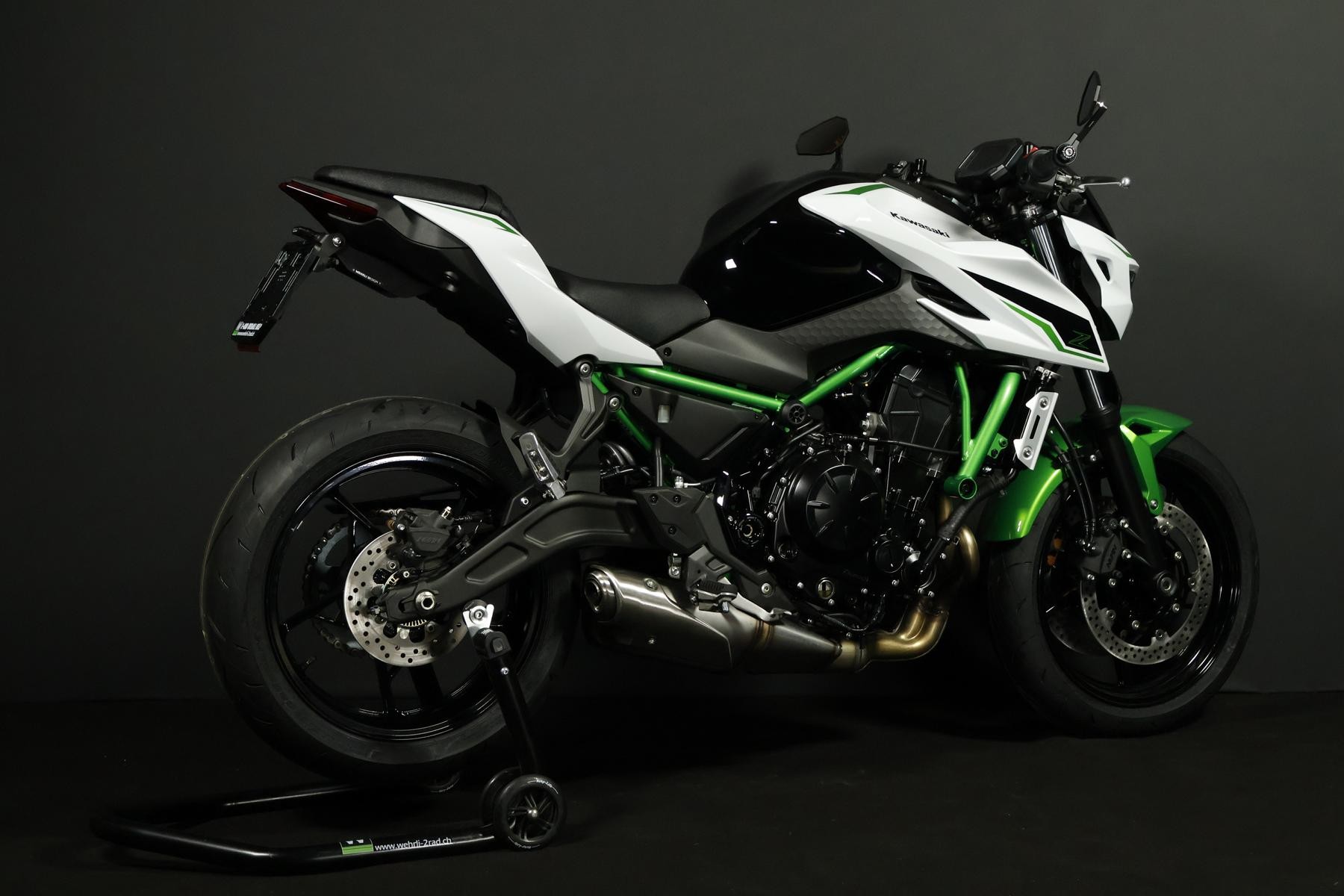 KAWASAKI Z 650 S (50/35 KW) Level 2-image-11