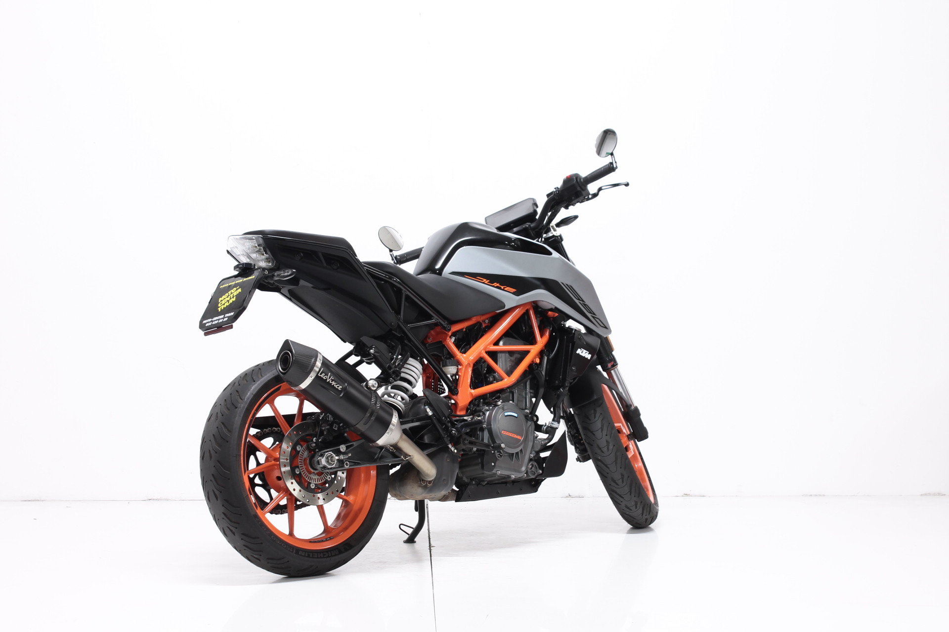 KTM 390 Duke-image-2