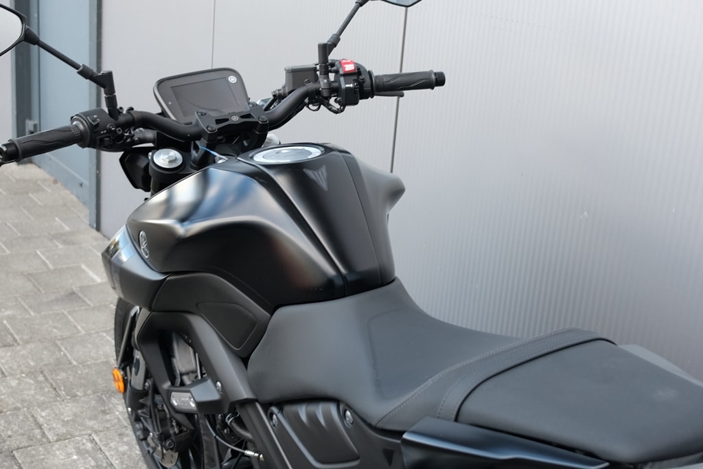 YAMAHA MT-125 ABS-image-2