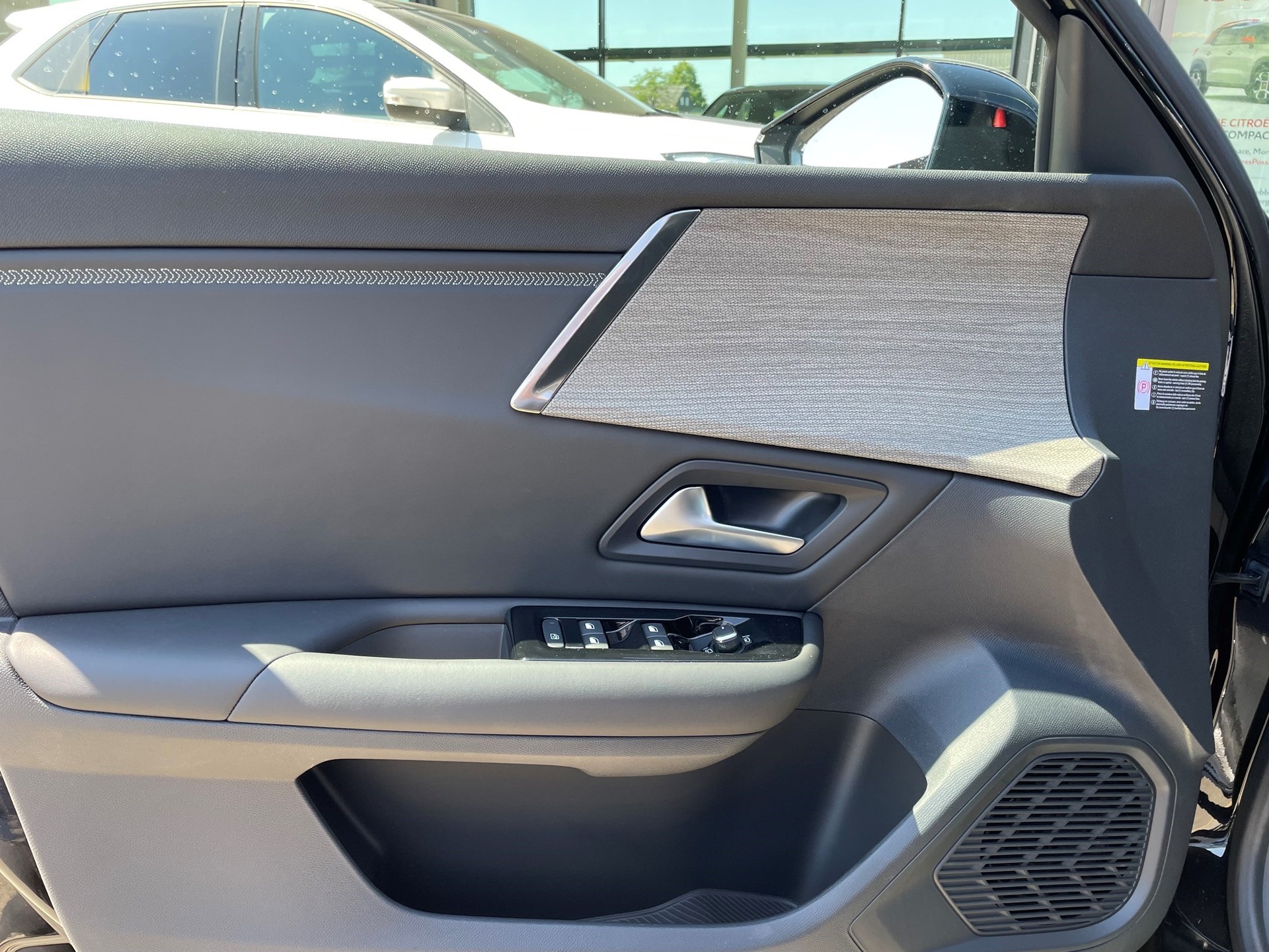 CITROEN C5 X 1.6i PureTech Shine EAT8-image-11