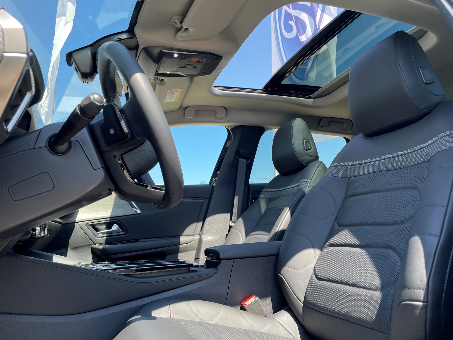 CITROEN C5 X 1.6i PureTech Shine EAT8-image-9