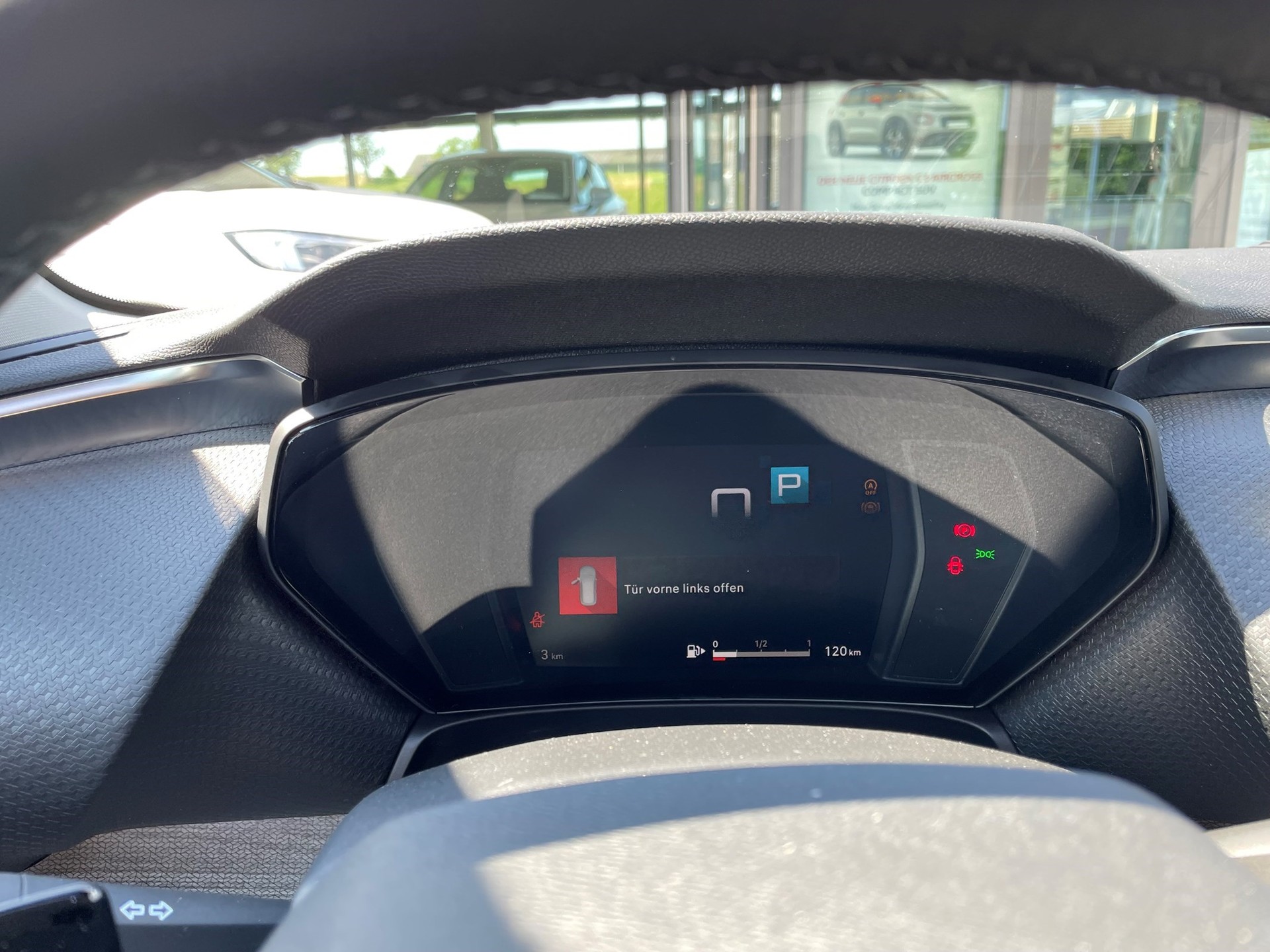 CITROEN C5 X 1.6i PureTech Shine EAT8-image-14