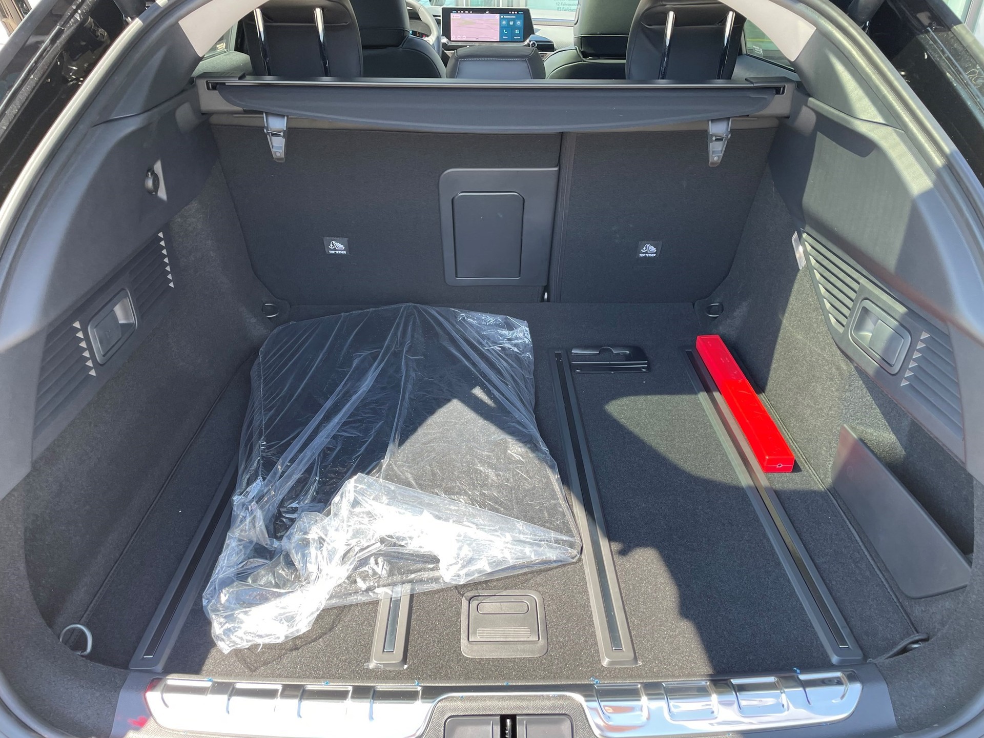 CITROEN C5 X 1.6i PureTech Shine EAT8-image-24