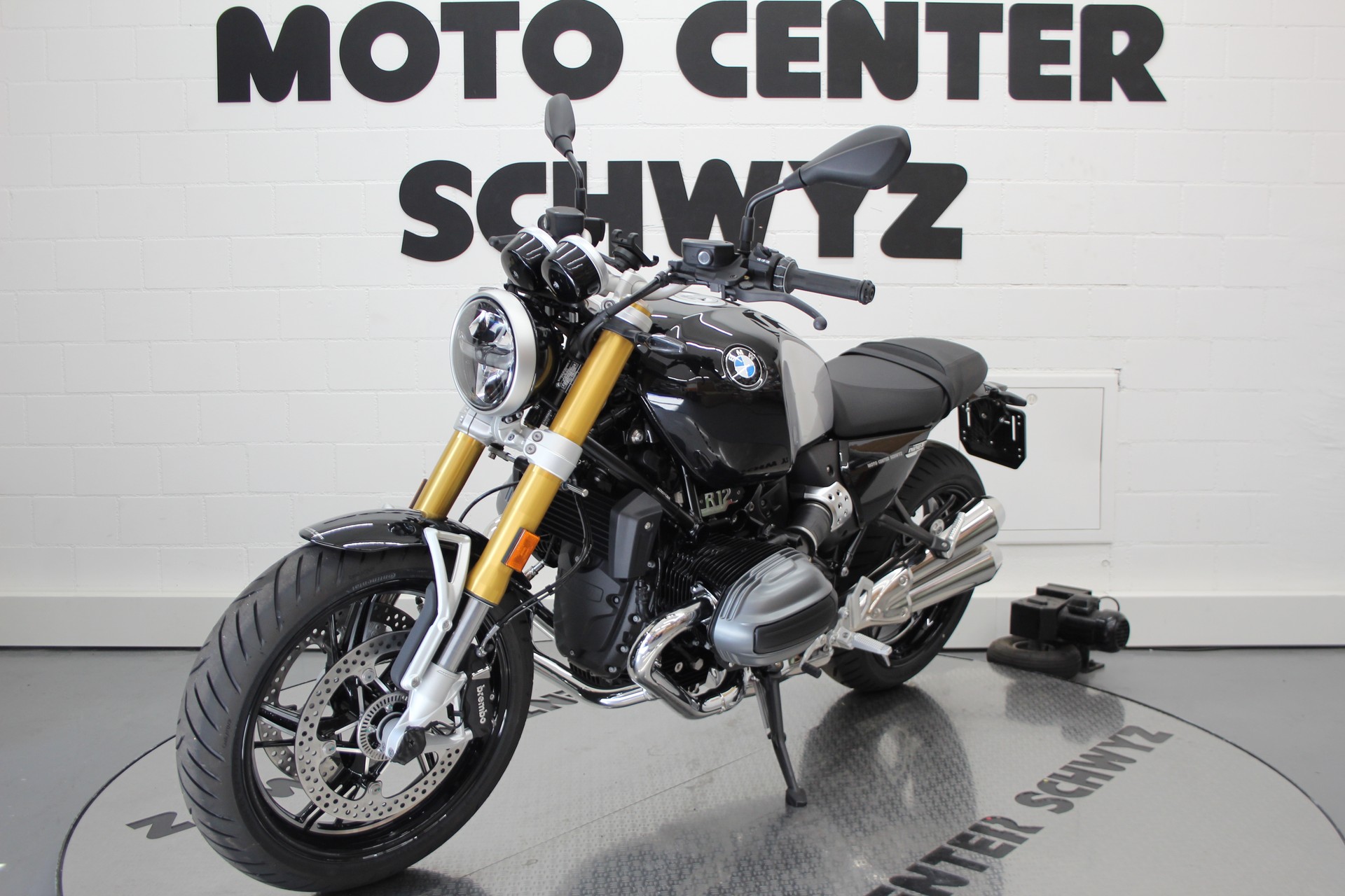 BMW R 12 nineT-image-3