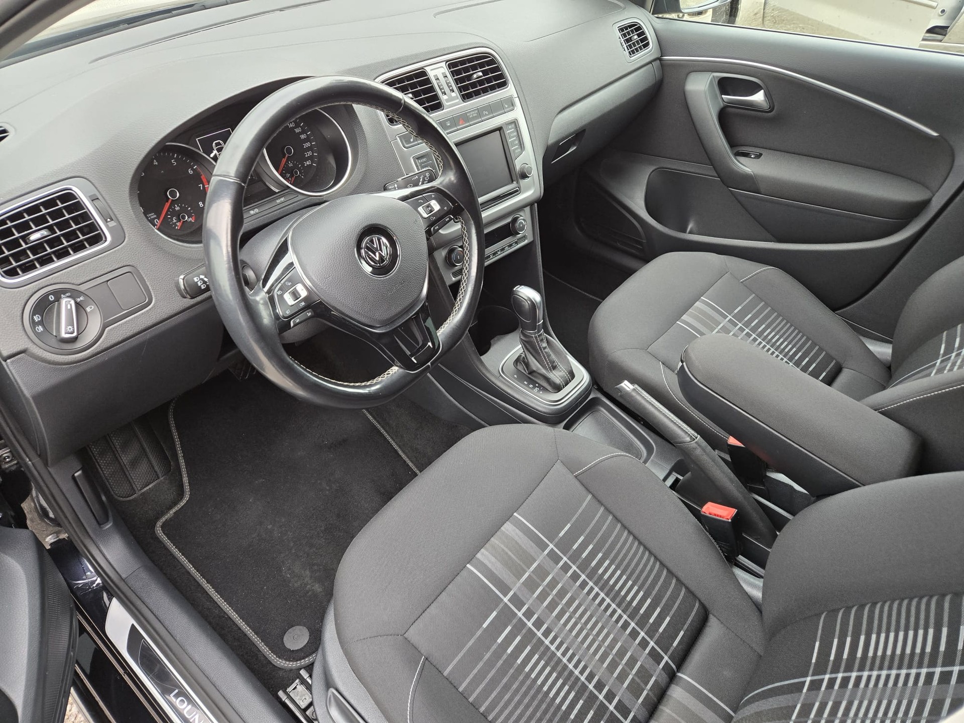 VW Polo 1.0 TSI BMT Allstar DSG-image-4