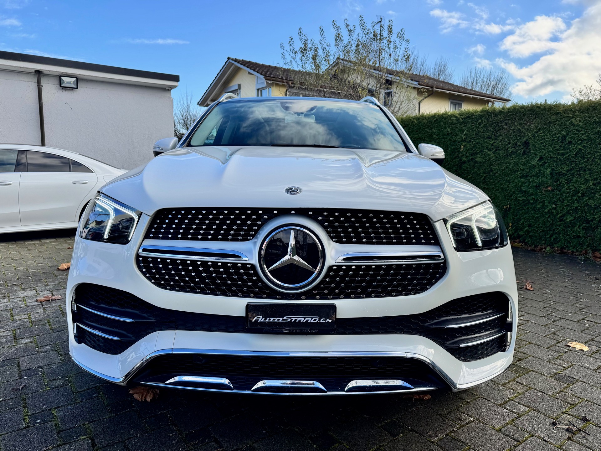MERCEDES-BENZ GLE 400 d 4Matic AMG Line 9G-Tronic-showroom-element-1