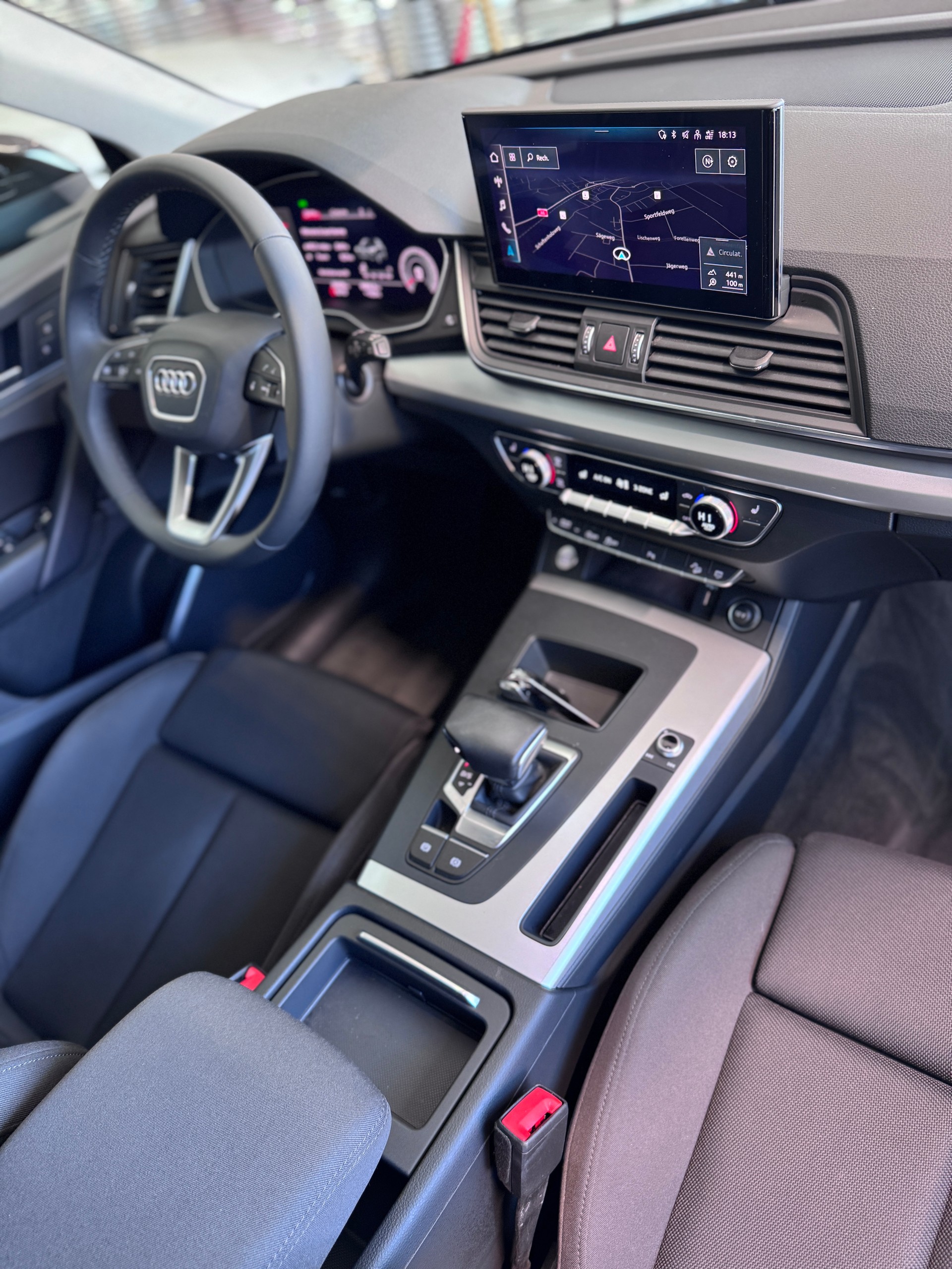 AUDI Q5 40 TDI quattro S-tronic-image-14