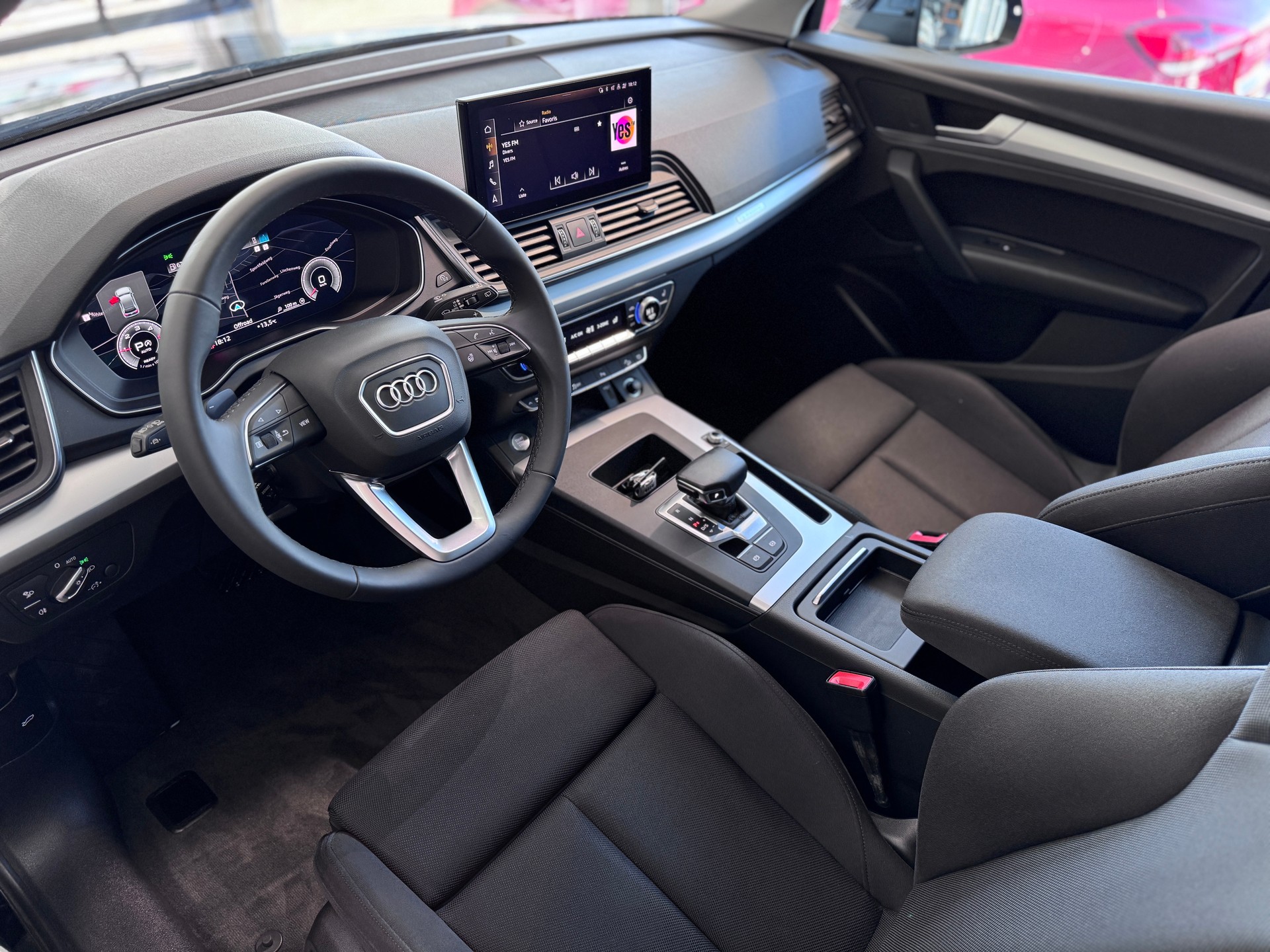 AUDI Q5 40 TDI quattro S-tronic-image-7