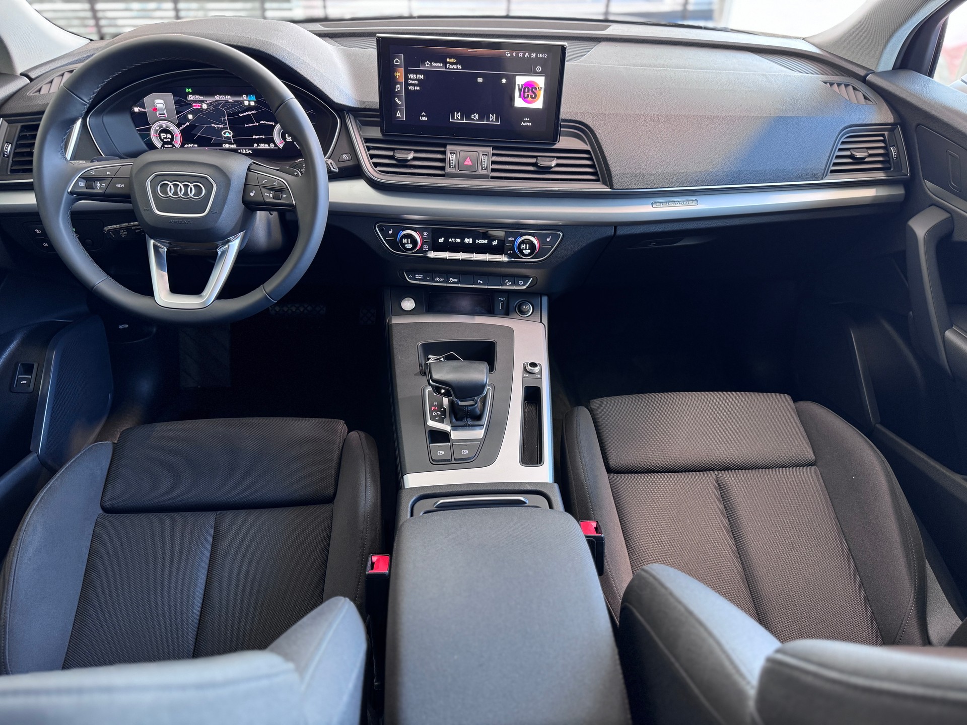 AUDI Q5 40 TDI quattro S-tronic-image-9