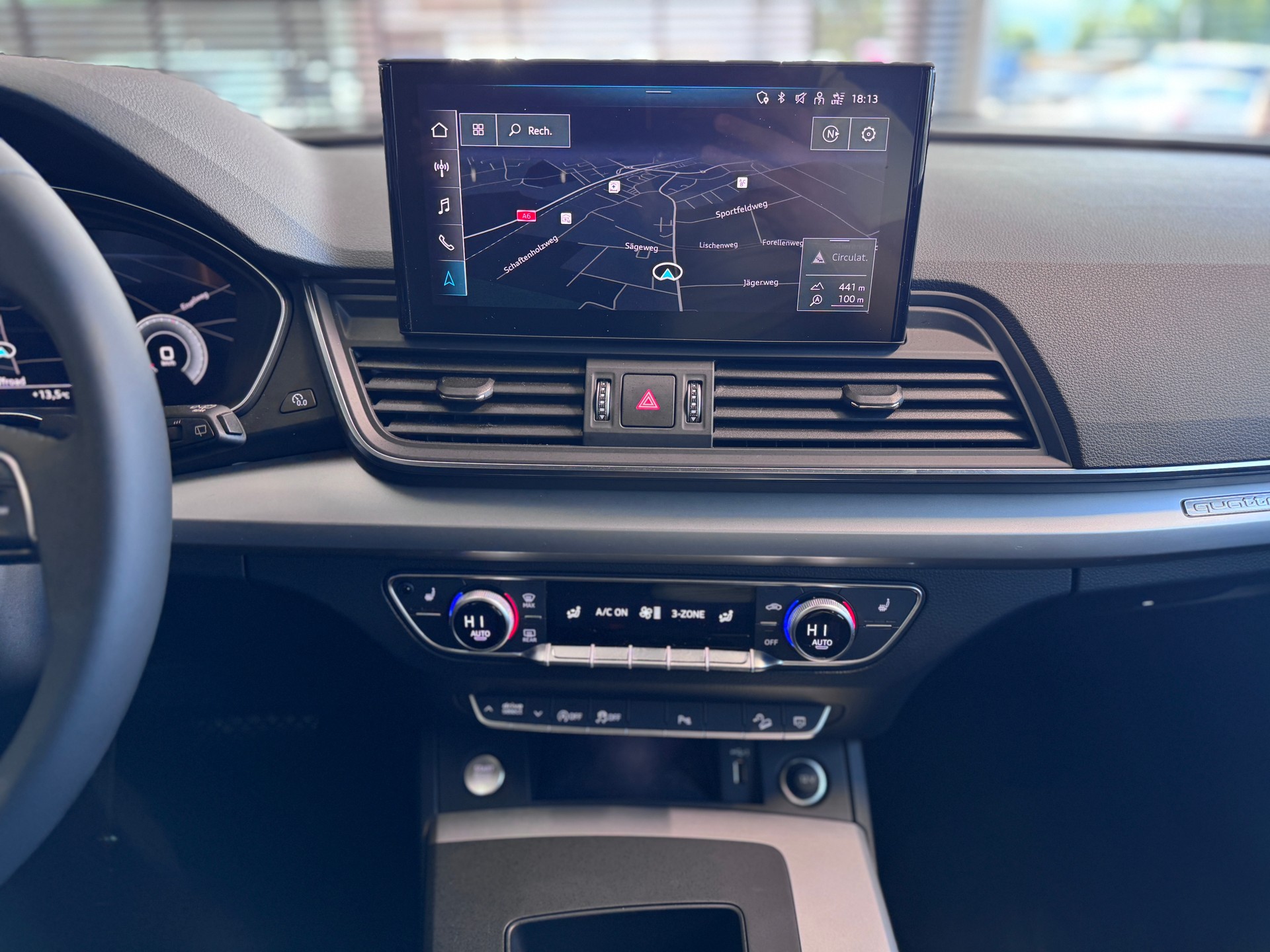 AUDI Q5 40 TDI quattro S-tronic-image-11