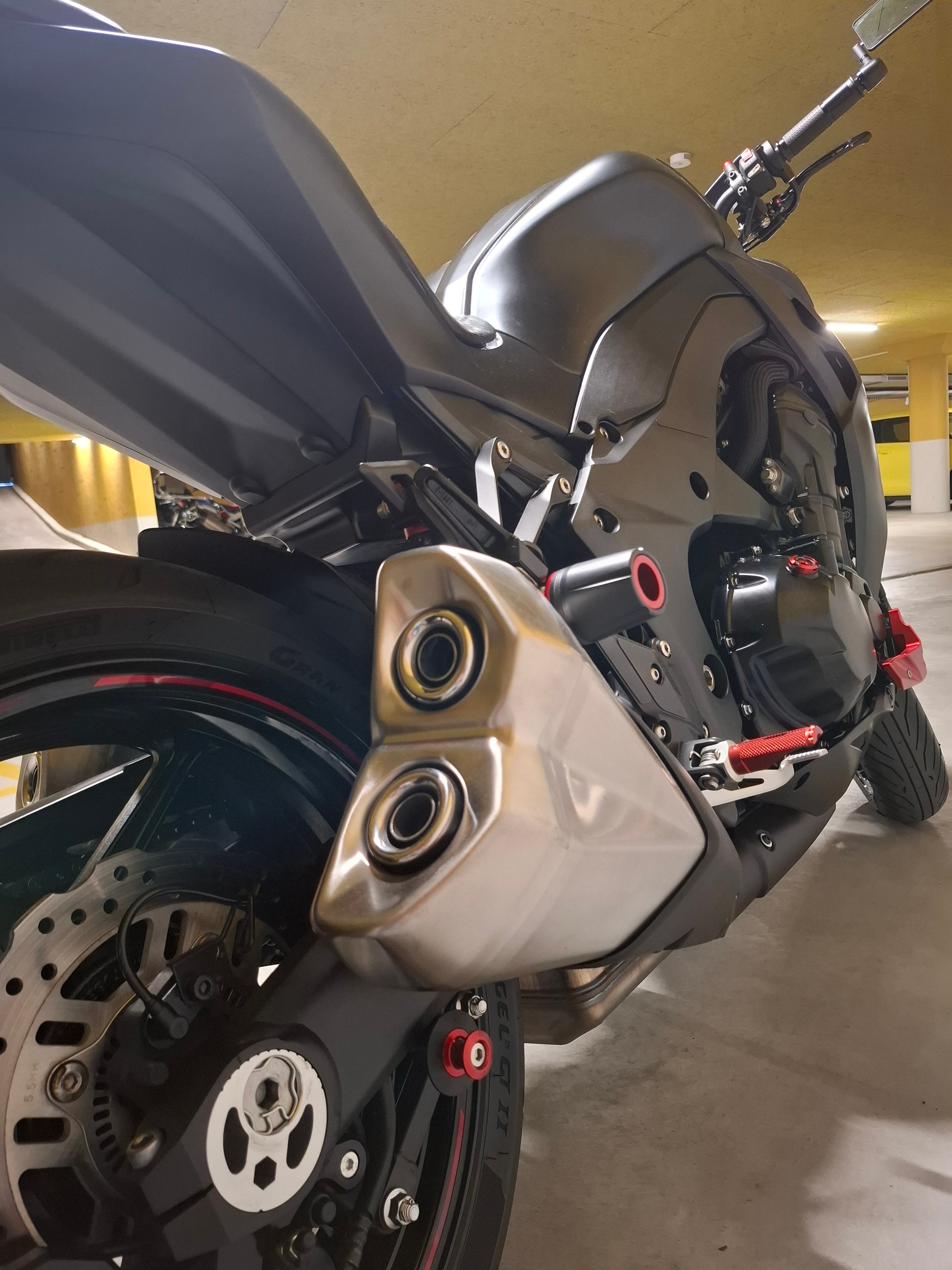 KAWASAKI Z 1000 ABS-image-1