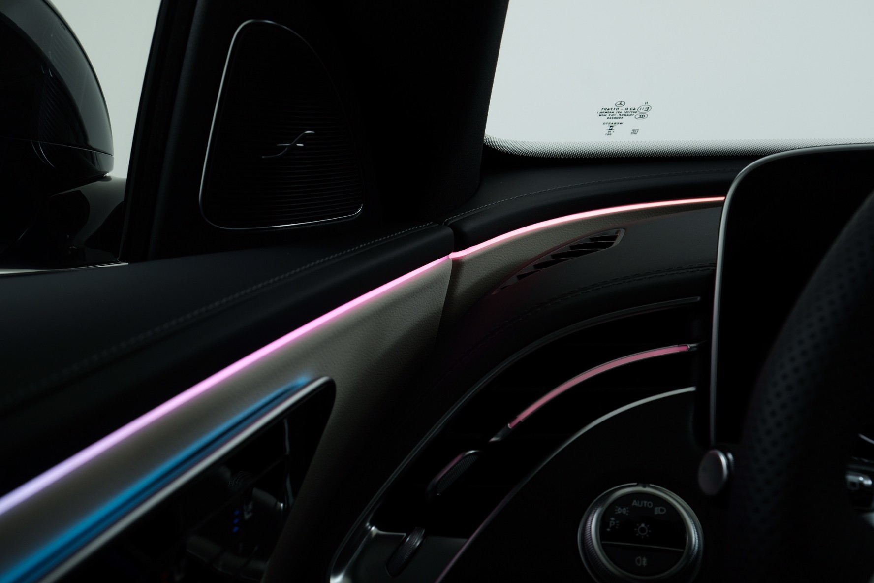 MERCEDES-BENZ E 220 d T 4Matic 9G-Tronic-image-20