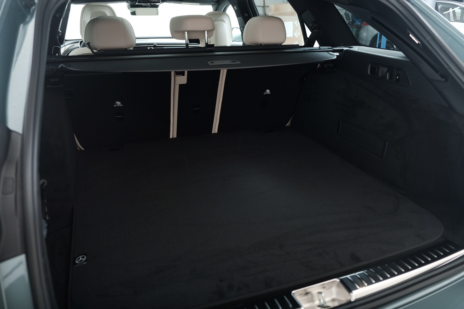 MERCEDES-BENZ E 220 d T 4Matic 9G-Tronic-image-11