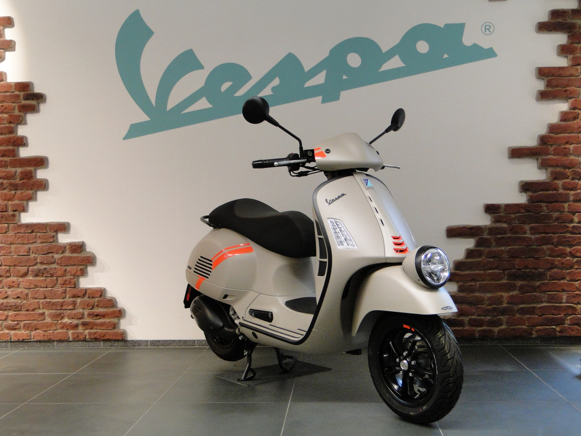PIAGGIO Vespa GTV 300 HPE-image-1