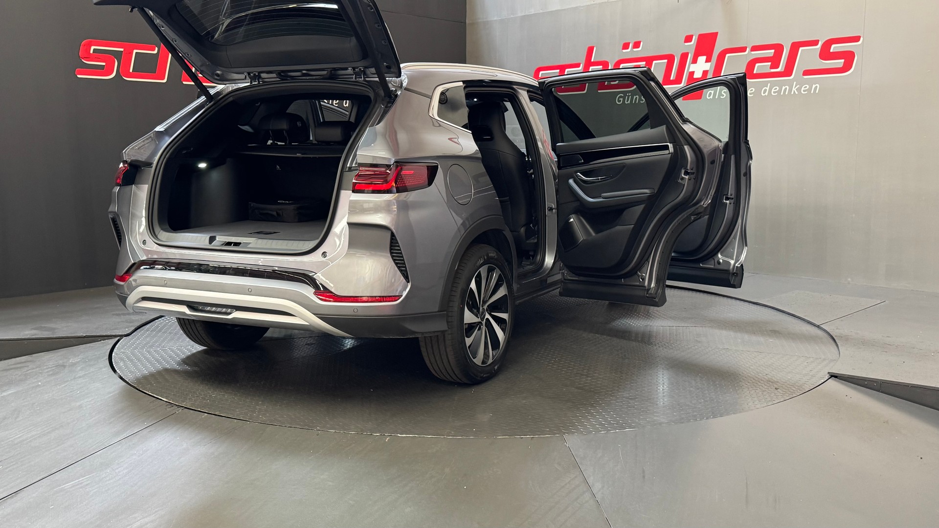 BYD Seal U DM-i Design AWD-image-6