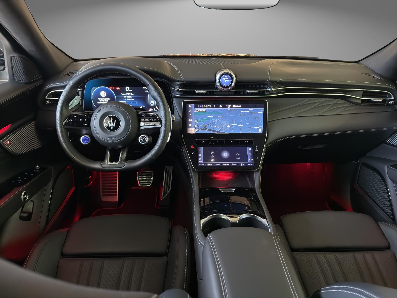 MASERATI Grecale 2.0 Hybrid Modena-image-8