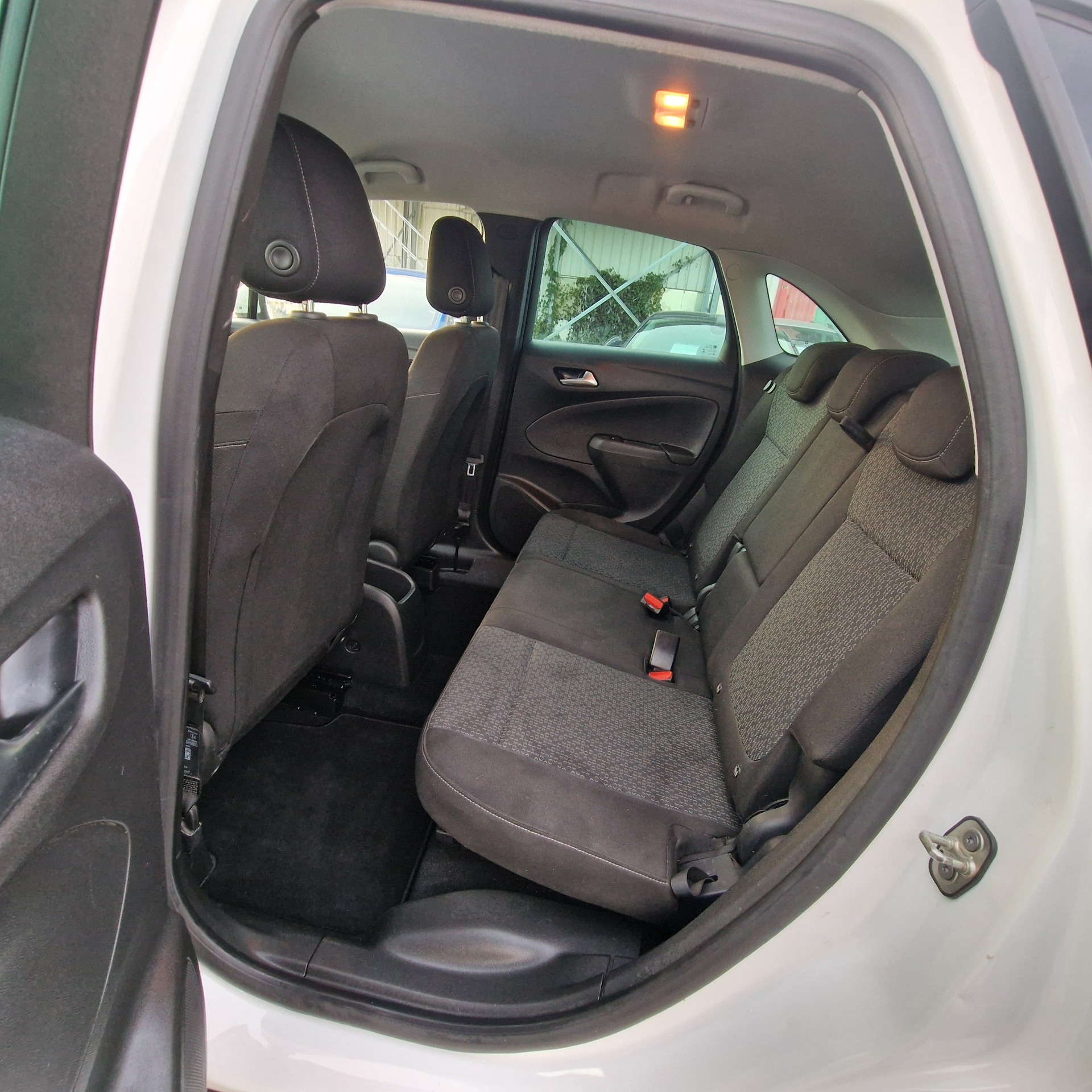 OPEL Crossland X 1.2i 120 Years Edition-image-12