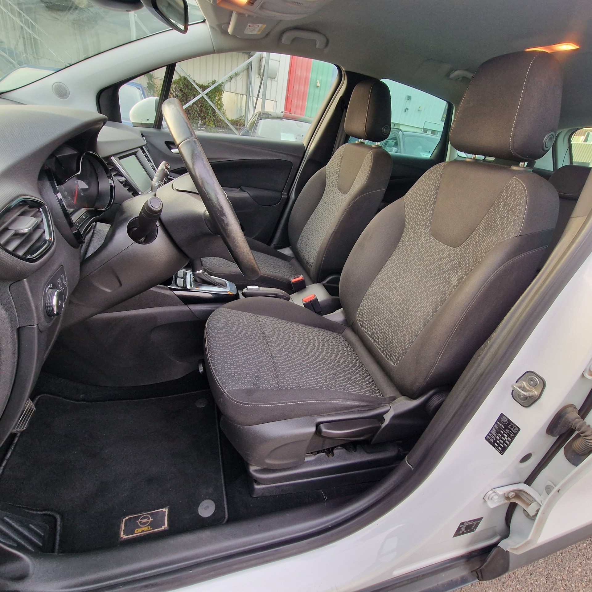 OPEL Crossland X 1.2i 120 Years Edition-image-9