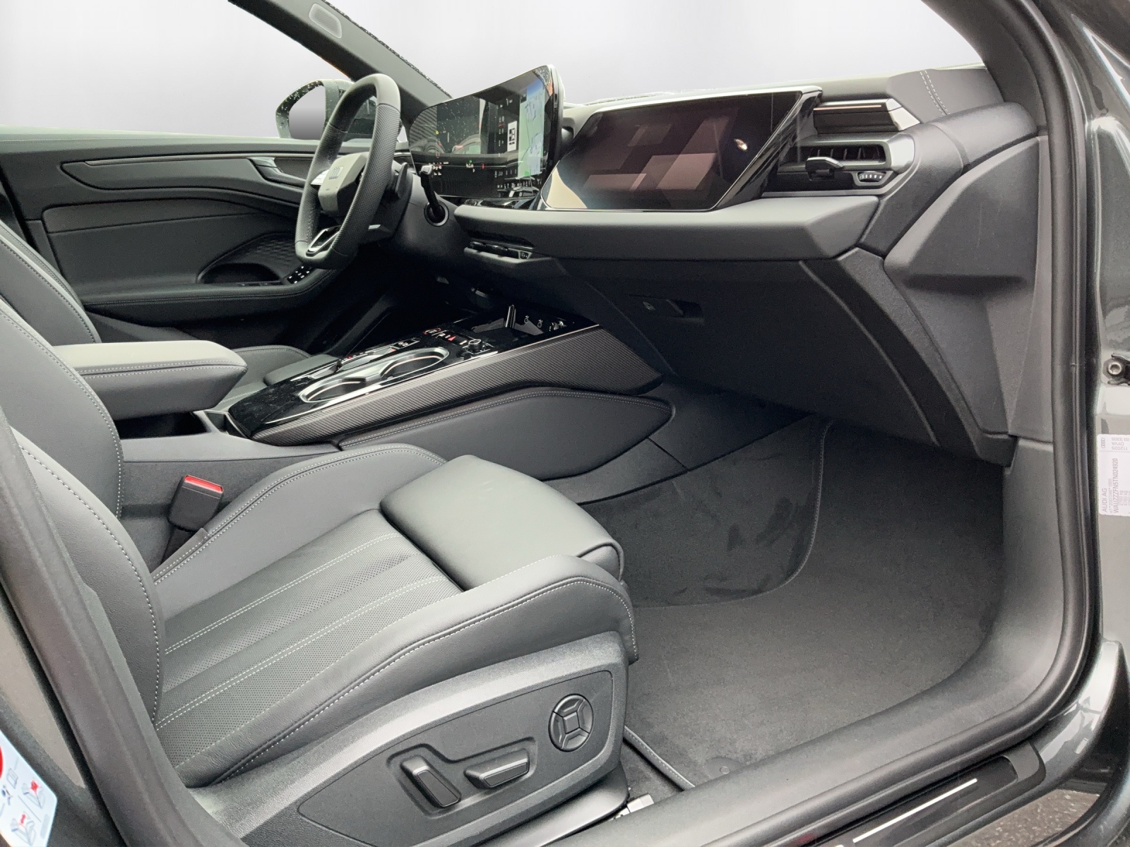 AUDI A6 Avant e-hybrid quattro 220 kW S tronic-image-12