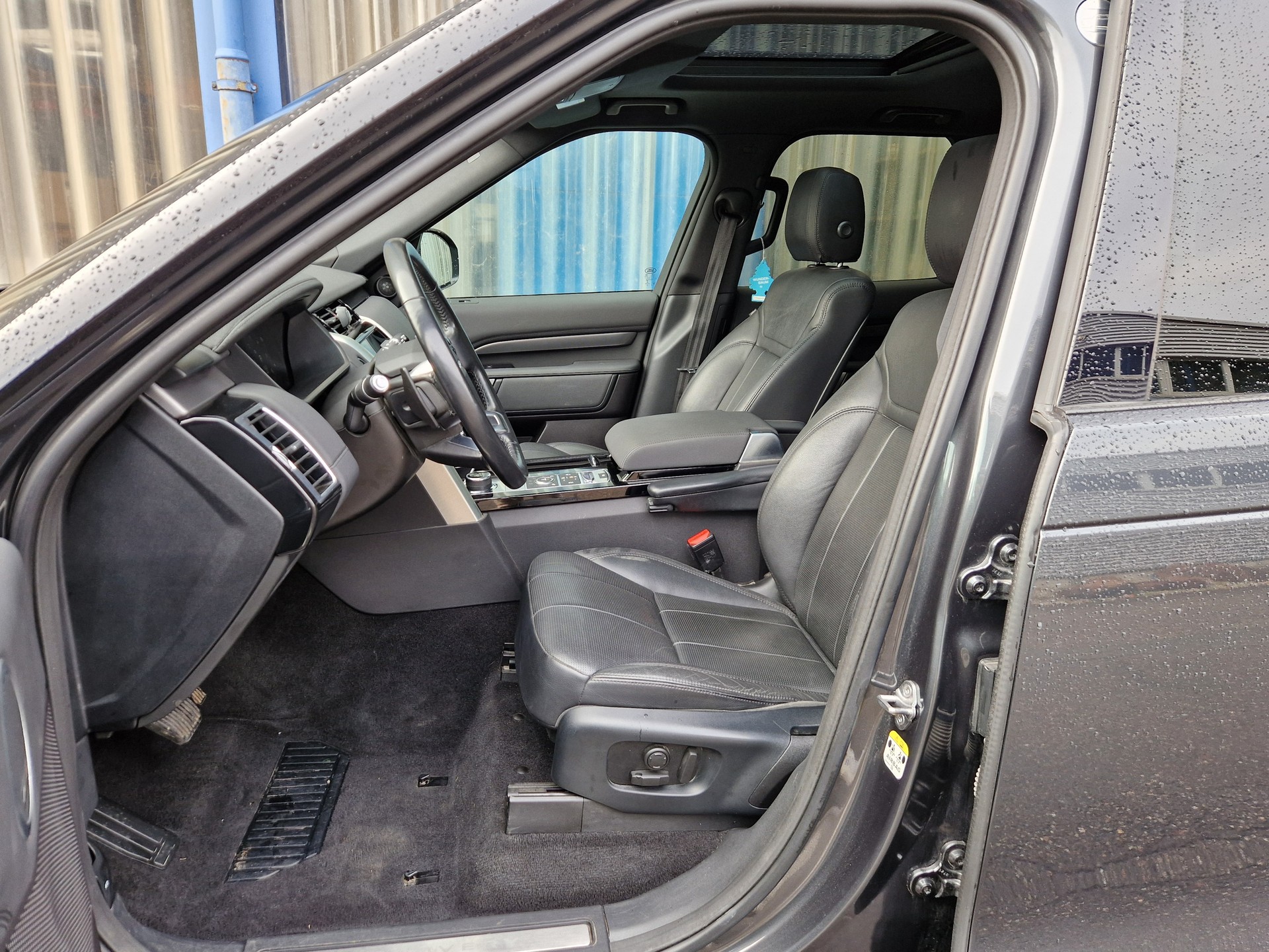 LAND ROVER Discovery 3.0 SDV6 HSE Automatic-image-6