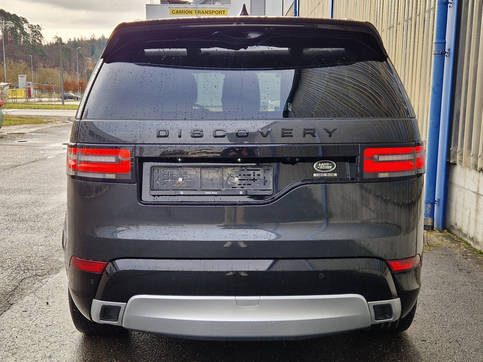 LAND ROVER Discovery 3.0 SDV6 HSE Automatic-image-2