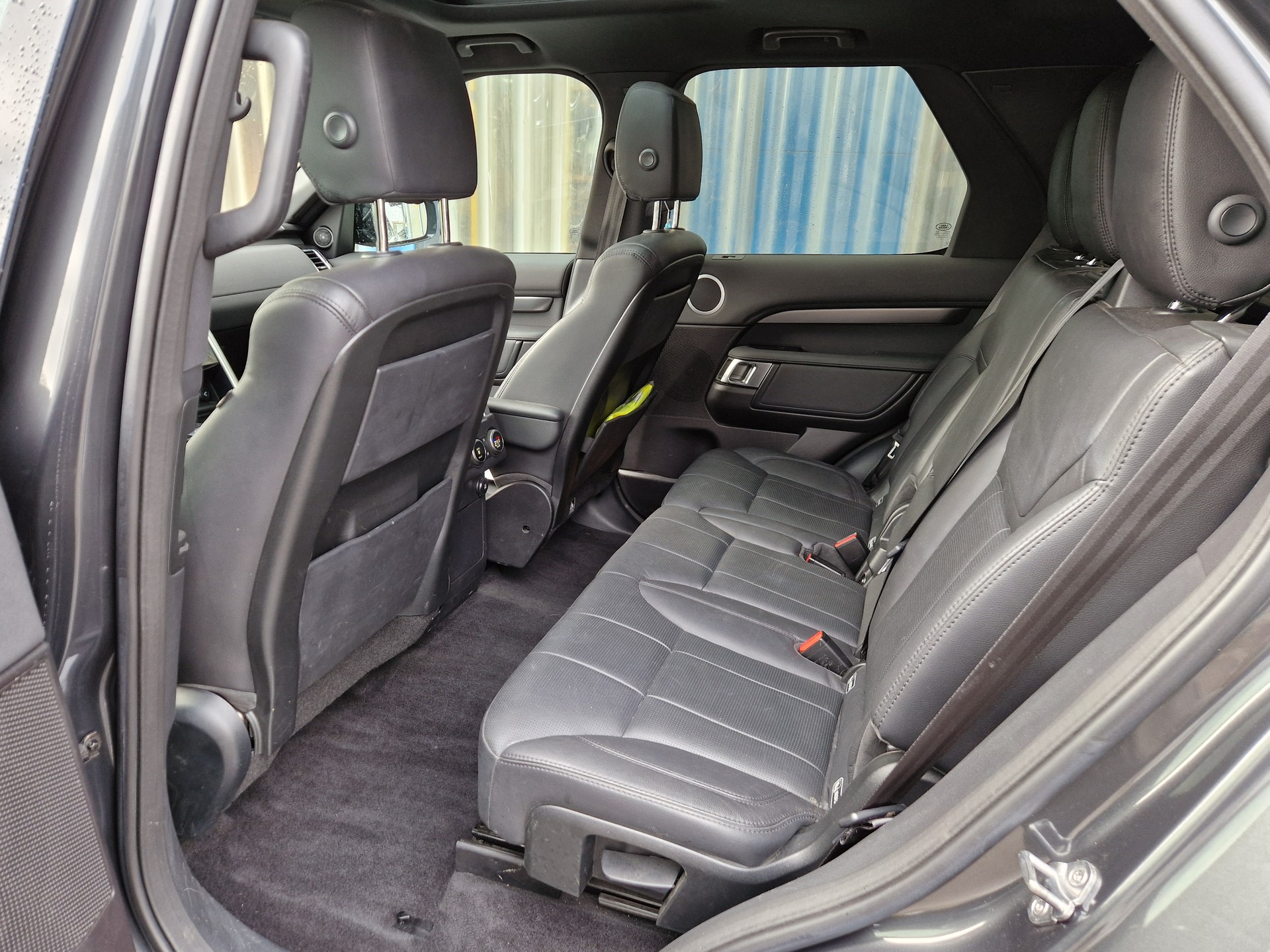 LAND ROVER Discovery 3.0 SDV6 HSE Automatic-image-5