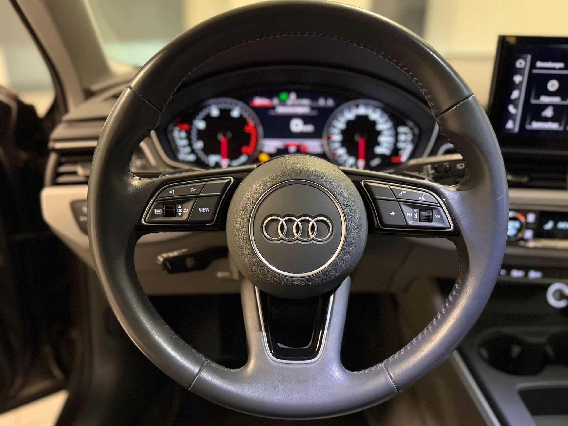 AUDI A4 Avant 40 TDI advanced quattro S-tronic-image-19