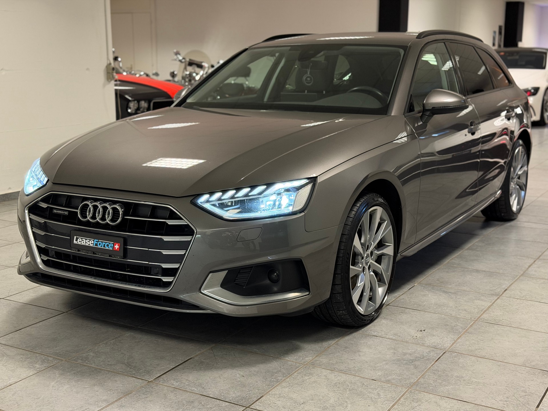 AUDI A4 Avant 40 TDI advanced quattro S-tronic-showroom-element-2